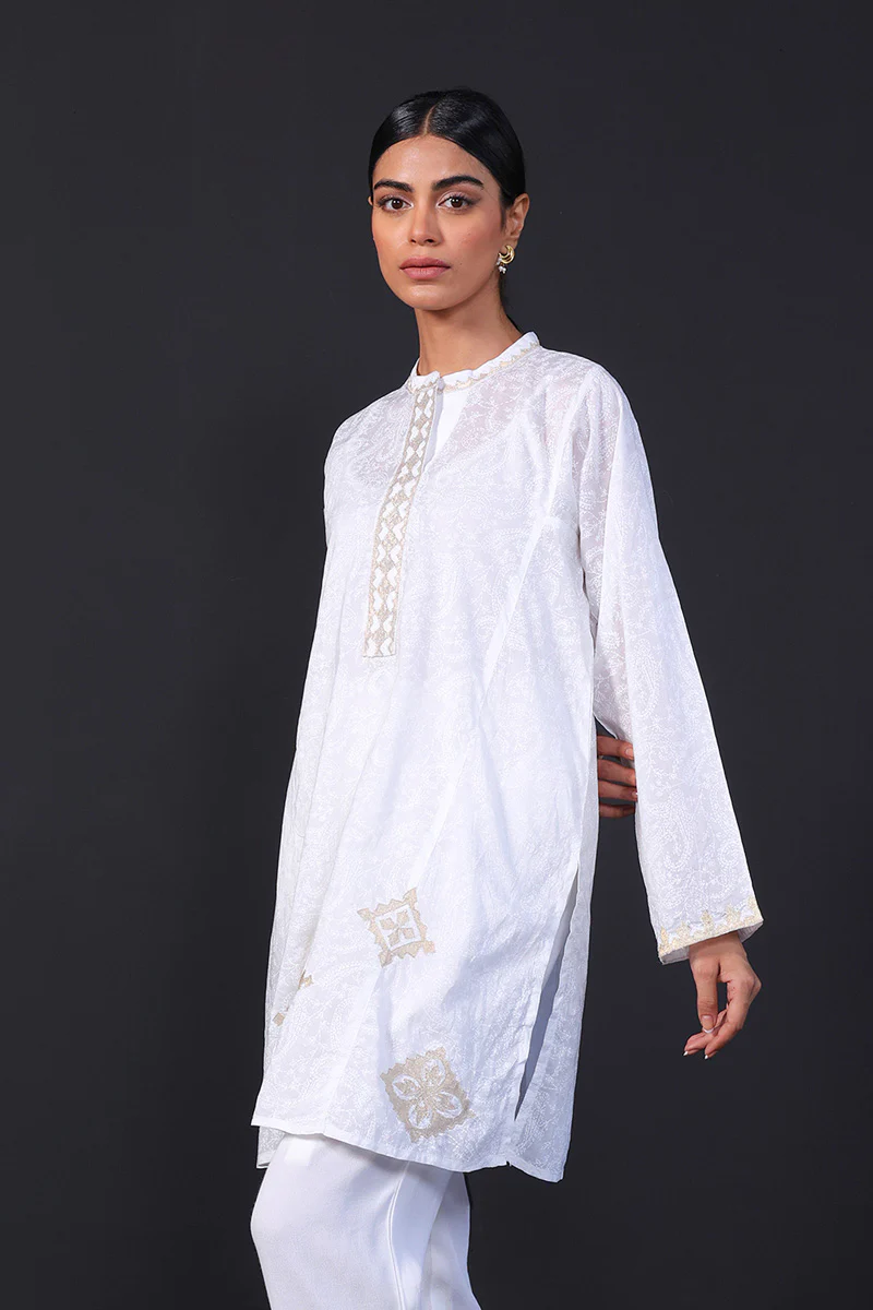 Kausar Applique Kurta - Image 4