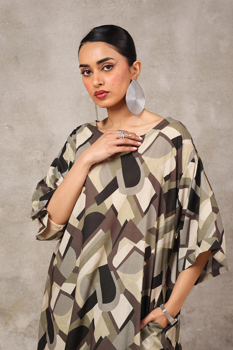 Abstract Retro Groove Top - Image 11