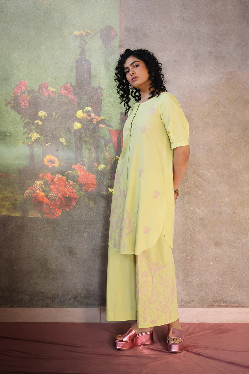 Bhaag-e-faras Suit - Image 12