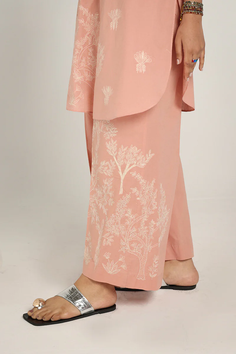 Bhaag-e-faras Suit - Image 3