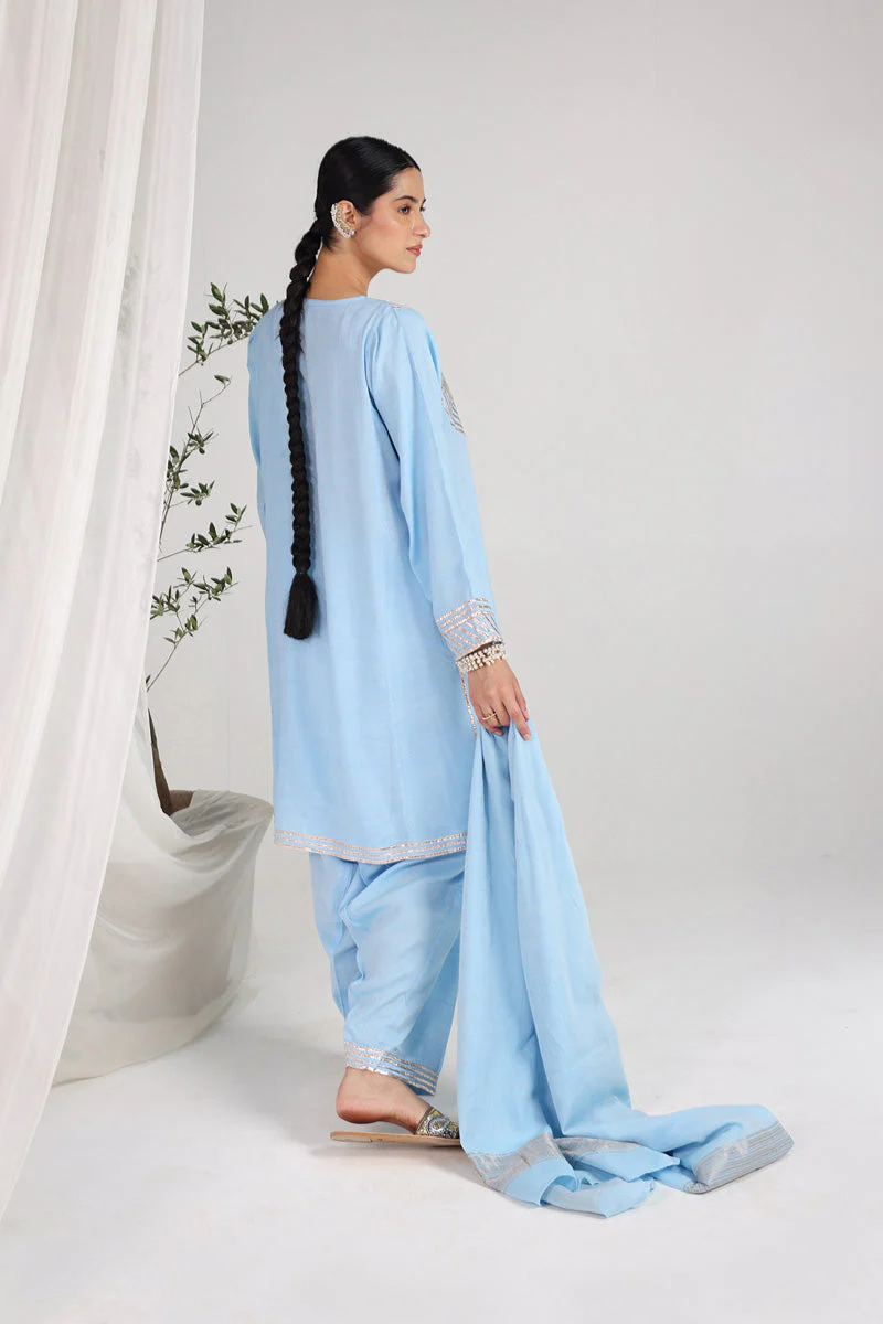 Sunehri Naqsh Zareen Suit - Image 21