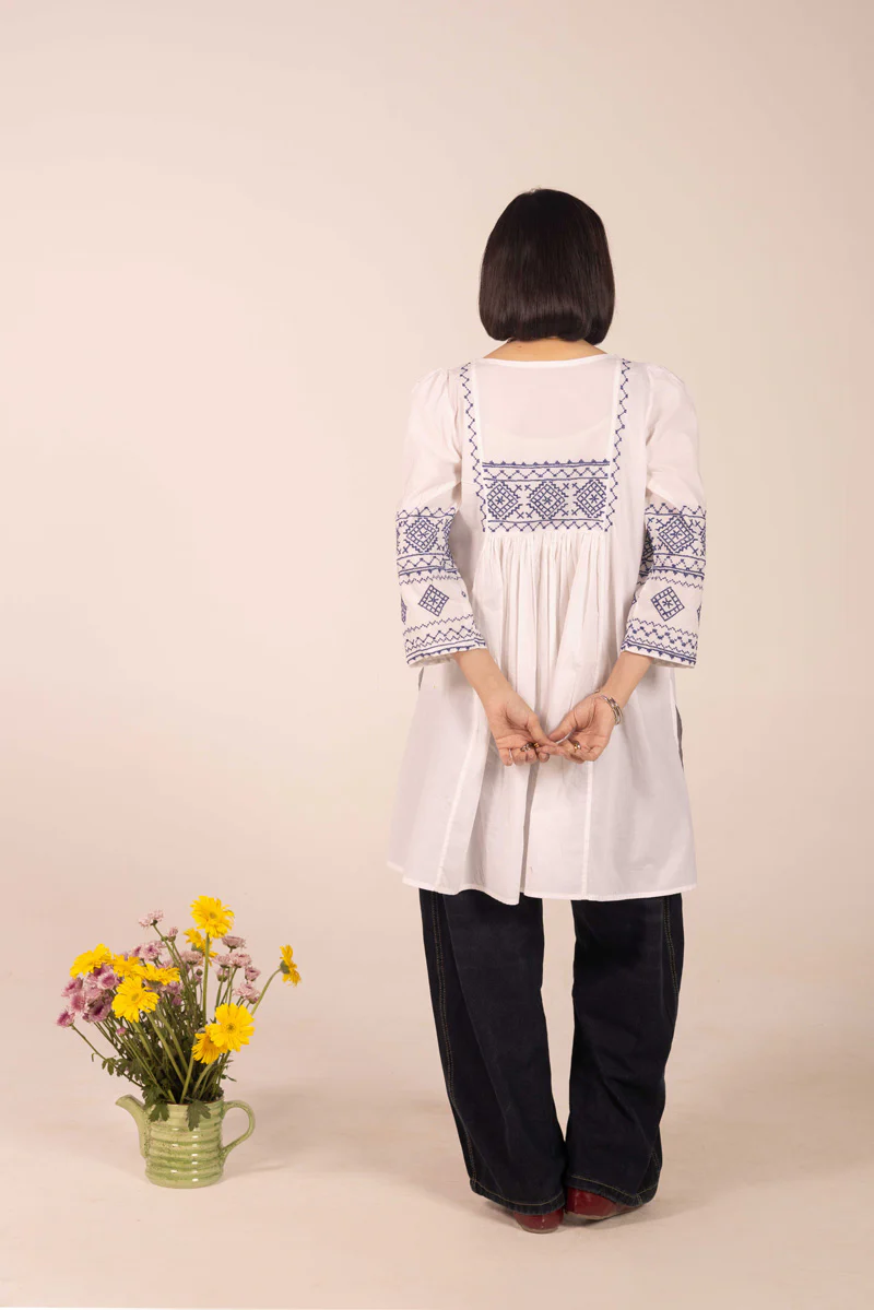 N K R Cross weave Kurta - Image 3