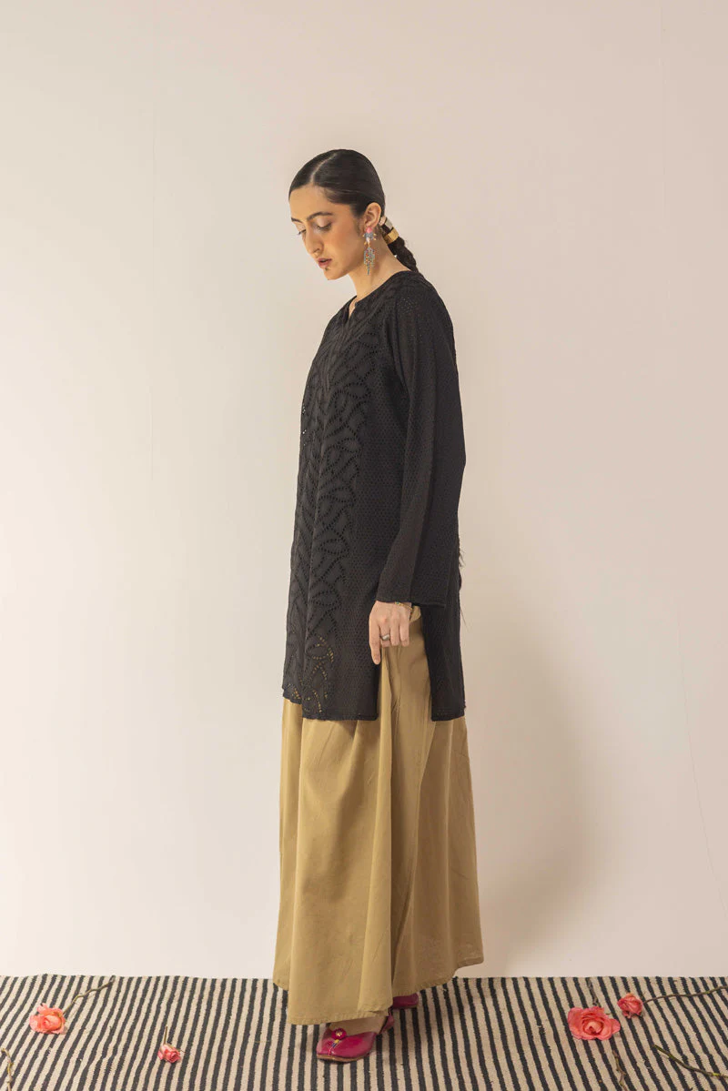 Spring Fling Schiffli Style Top - Image 29