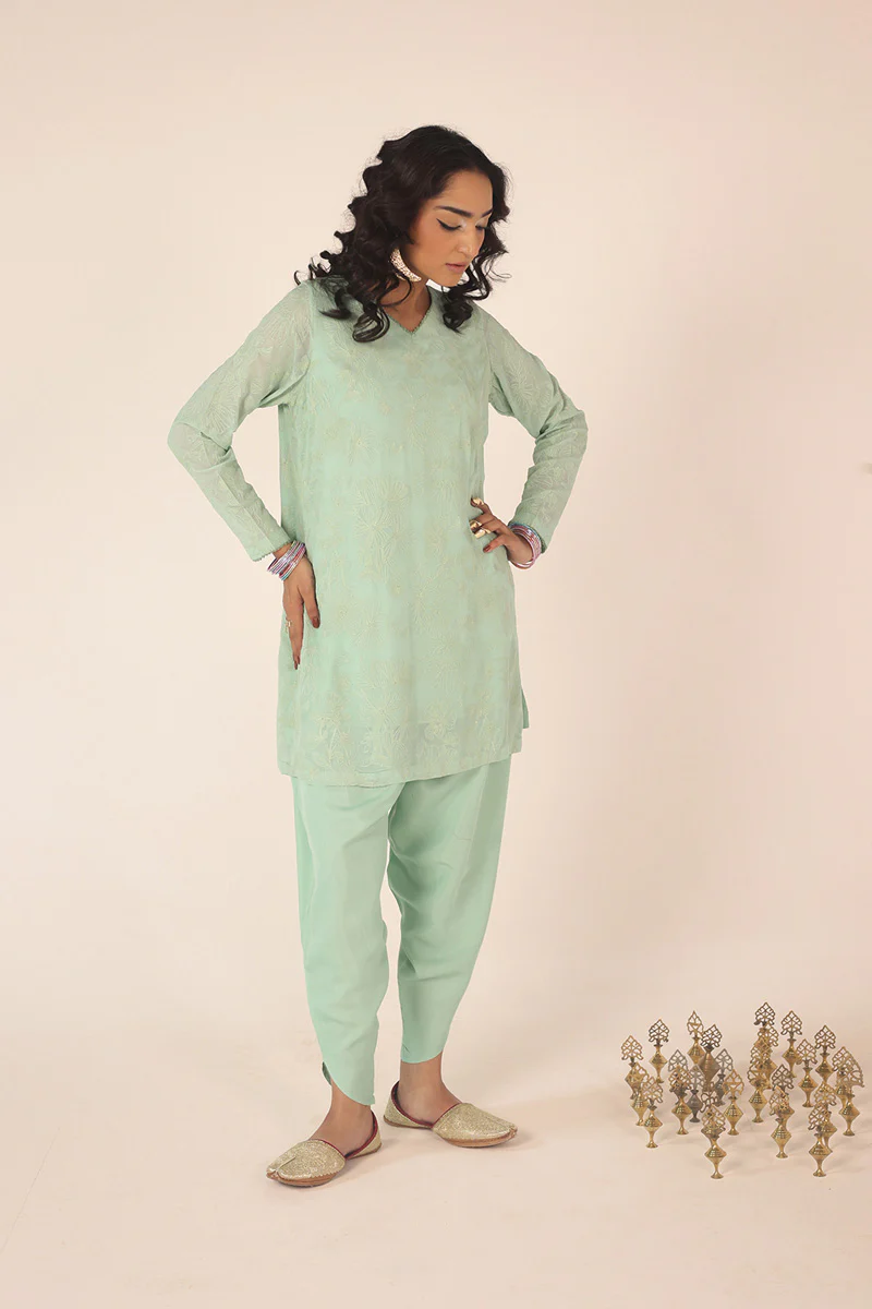 Efflorescence Tulip Ensemble - Image 12