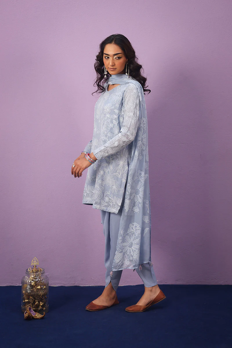 Efflorescence Tulip Ensemble - Image 4