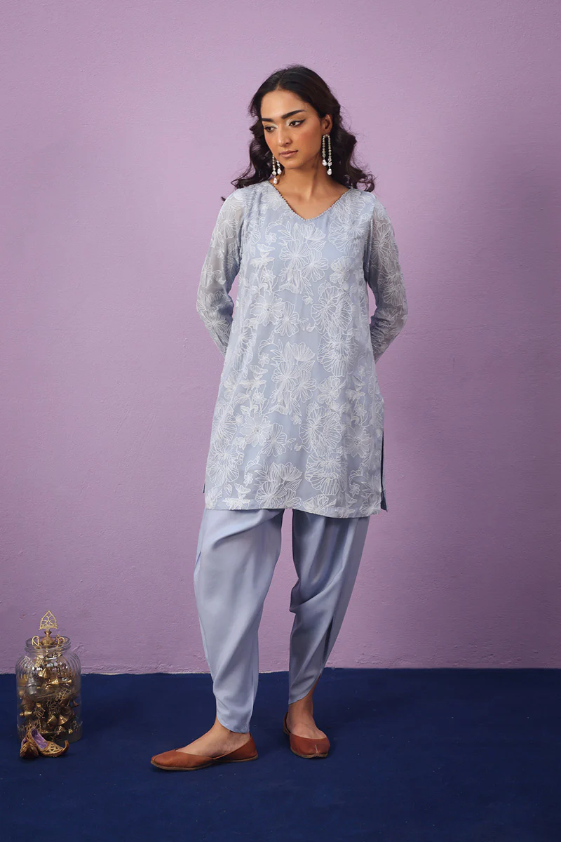 Efflorescence Tulip Ensemble - Image 5