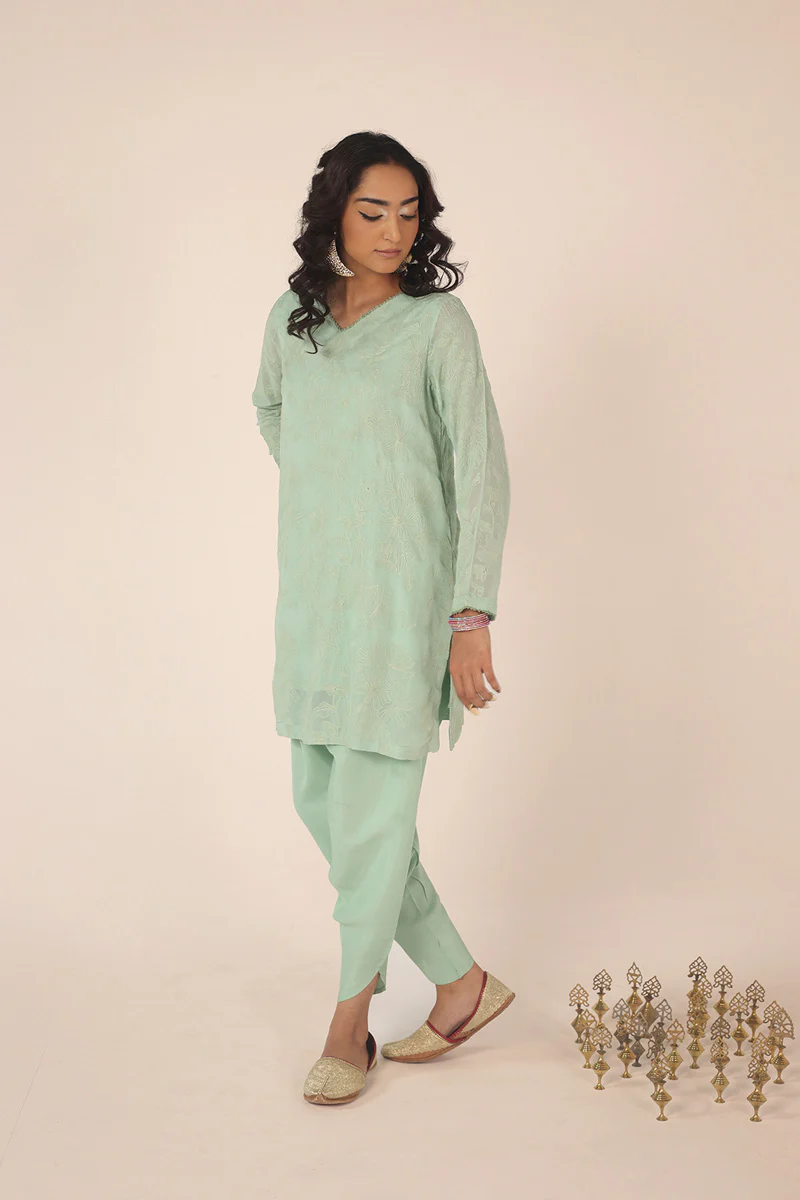 Efflorescence Tulip Ensemble - Image 8