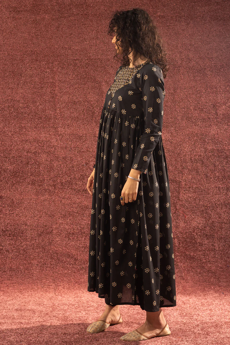 Naqsh Nur Flared Dress - Image 9