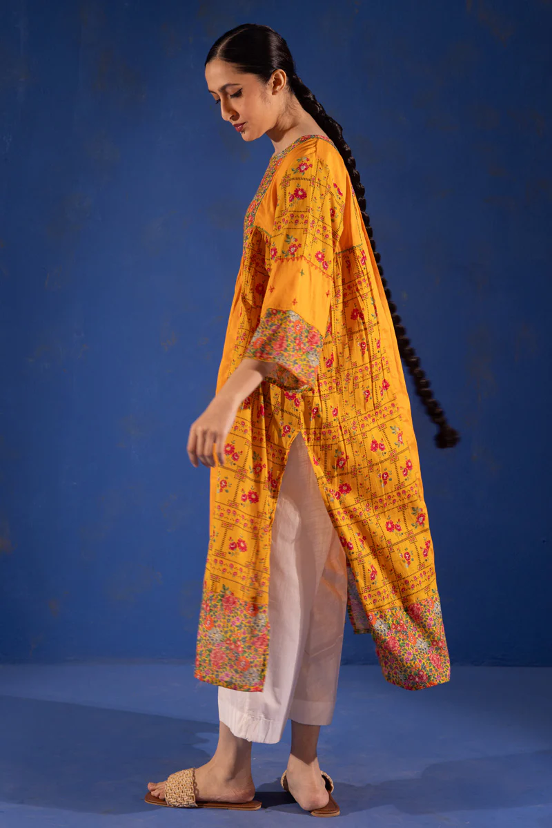 Blush Field Flared Kurta - Image 3
